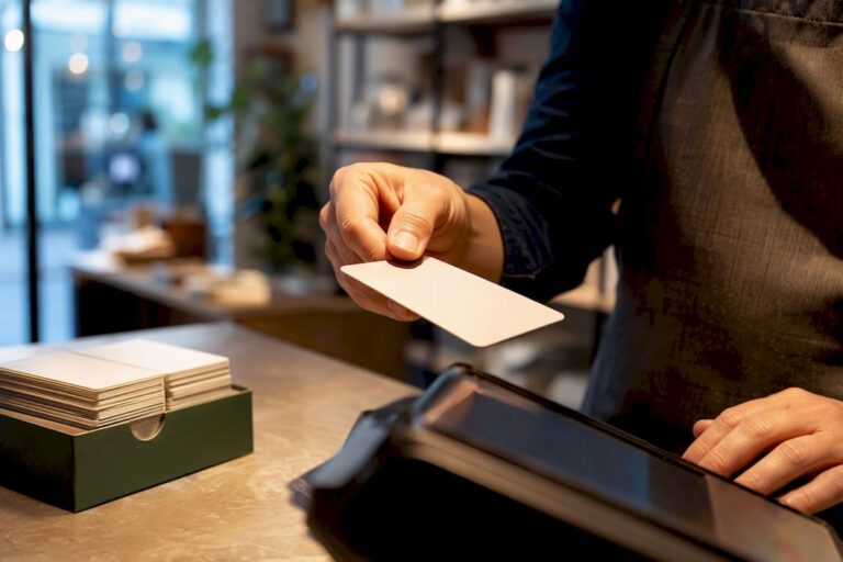Gift Cards With POS: 6 Step Setup and Compliance for UK Retailers